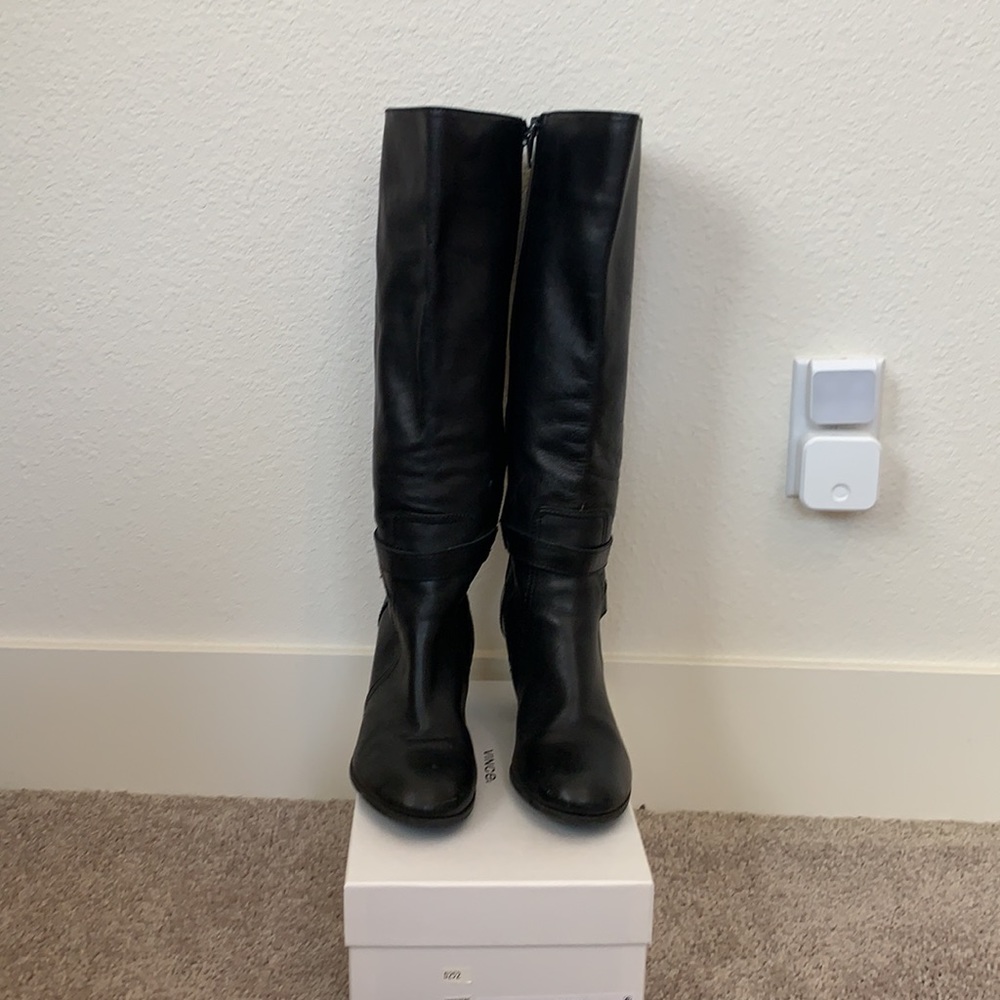 Marc Fisher Black Leather knee-high boots size 8